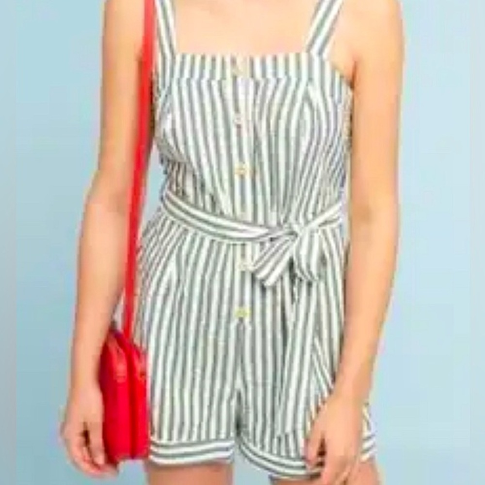 Cartonnier green and white seersucker striped shorts romper - Picture 8 of 9